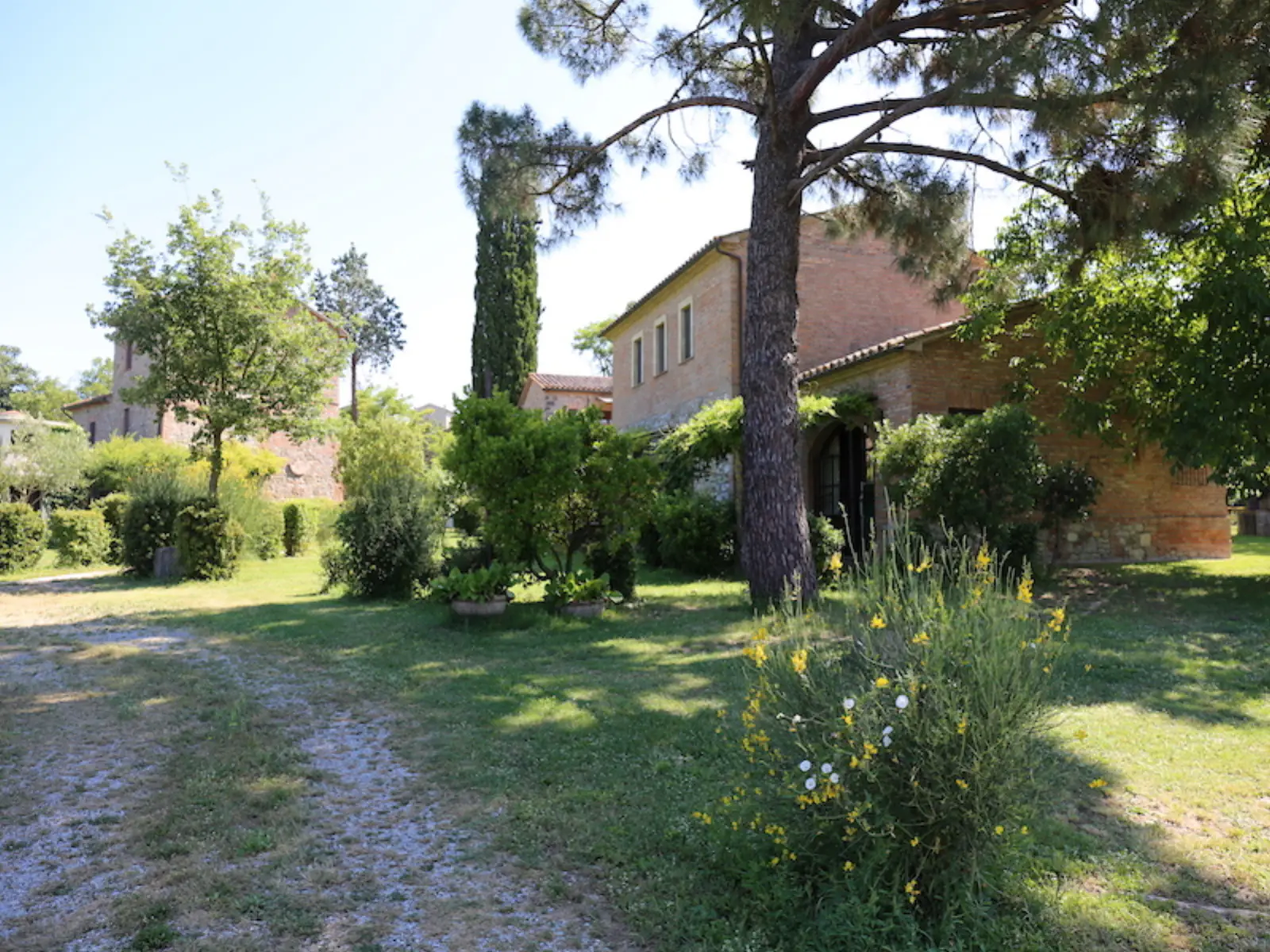 Borgo · scorci e dettagli